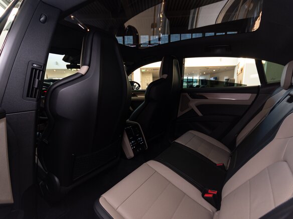 2026 Porsche Cayenne S Electric Coupé IV, чёрный, 28600000 рублей - вид 15