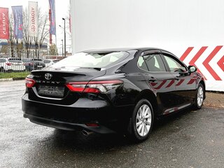 2022 Toyota Camry VIII (XV70) Рестайлинг, чёрный, 3690000 рублей, вид 5