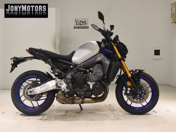 2022 Yamaha MT-09 (FZ-09), серебристый, 1175000 рублей