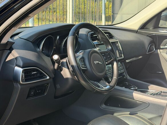 2017 Jaguar F-Pace I, чёрный, 1889000 рублей - вид 7