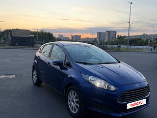 2016 Ford Fiesta Mk6 Рестайлинг, синий, 880000 рублей, вид 4