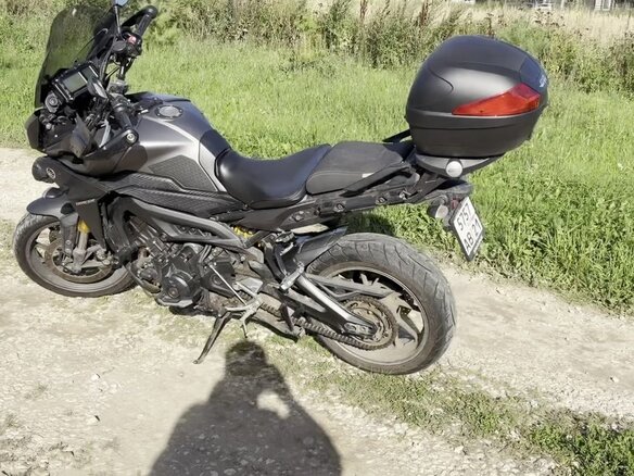 2016 Yamaha MT-09 Tracer (FJ-09), серый, 729000 рублей - вид 12