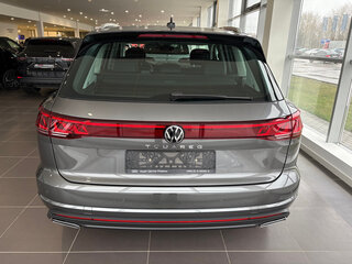 2026 Volkswagen Touareg III Рестайлинг, серый, 14550000 рублей, вид 3