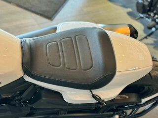 2023 Harley-Davidson Sportster S, белый, 1770000 рублей, вид 3