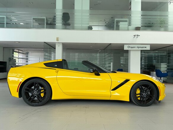 2014 Chevrolet Corvette Stingray C7, жёлтый, 6490000 рублей - вид 3