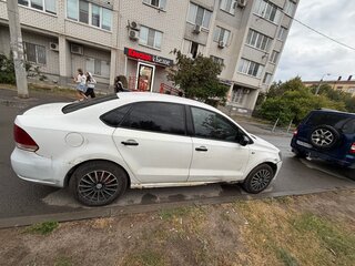 2013 Volkswagen Polo V, белый, 275000 рублей, вид 4