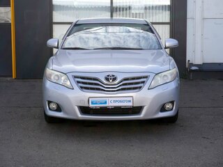 2011 Toyota Camry VI (XV40) Рестайлинг, серебристый, 1205700 рублей, вид 2