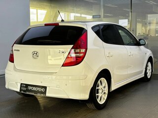 2010 Hyundai i30 I Рестайлинг, белый, 899000 рублей, вид 5
