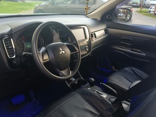 2014 Mitsubishi Outlander III Рестайлинг, белый, 1490000 рублей, вид 3