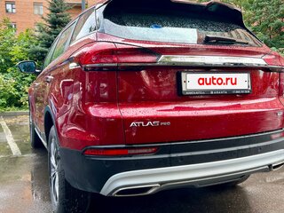 2022 Geely Atlas Pro, красный, 2440000 рублей, вид 3