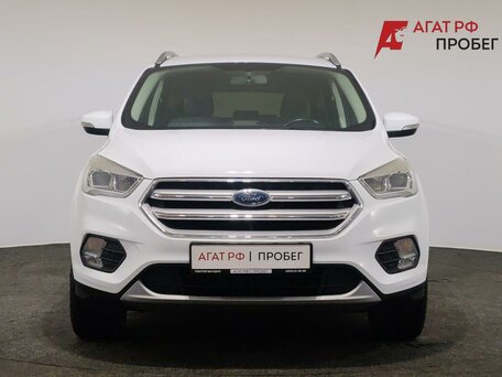 2018 Ford Kuga II Рестайлинг, белый, 1800000 рублей, вид 2