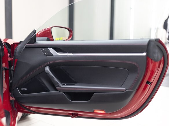 2022 Porsche 911 Carrera 4S VIII (992), красный, 11500000 рублей - вид 18
