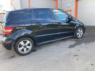 2009 Mercedes-Benz B-Класс 200 I (W245) Рестайлинг, чёрный, 650000 рублей, вид 4