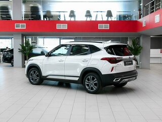 2020 Kia Seltos I, белый, 1790000 рублей, вид 4