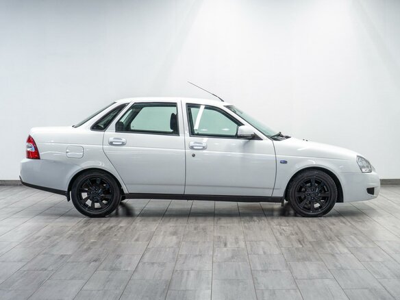 2015 Lada (ВАЗ) Priora I Рестайлинг, белый, 599000 рублей - вид 4