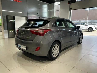 2012 Hyundai i30 II, серый, 790000 рублей, вид 4
