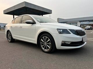 2022 Skoda Octavia III (A7) Рестайлинг, белый, 1250000 рублей, вид 4