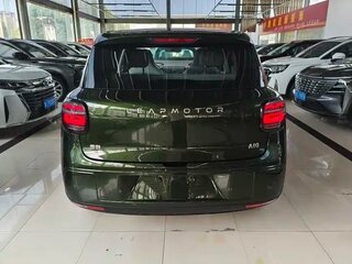 2026 Leapmotor A10 39.8 kWh, зелёный, 1902033 рублей, вид 5