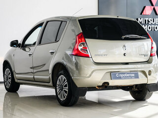 2012 Renault Sandero I, бежевый, 630000 рублей, вид 3