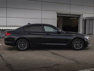 2017 BMW 5 серии 530i xDrive VII (G30/G31/G38), чёрный, 2569000 рублей, вид 4