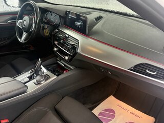 2017 BMW 5 серии 530i xDrive VII (G30/G31/G38), белый, 3400000 рублей, вид 5