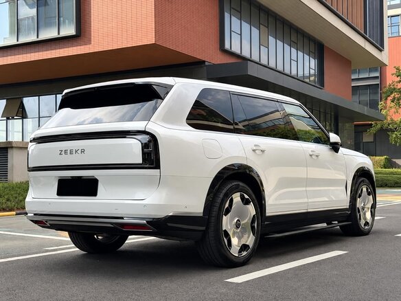 2025 Zeekr 9X 70 kWh, белый, 11525000 рублей - вид 6