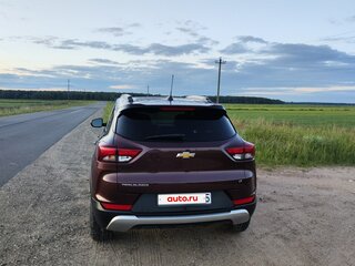 2022 Chevrolet TrailBlazer III, красный, 1435000 рублей, вид 4