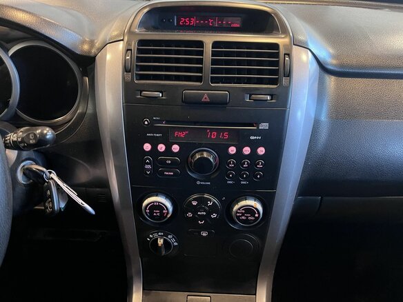 2005 Suzuki Grand Vitara II, бежевый, 550000 рублей - вид 11