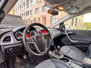2013 Opel Astra J Рестайлинг, чёрный, 851000 рублей, вид 5