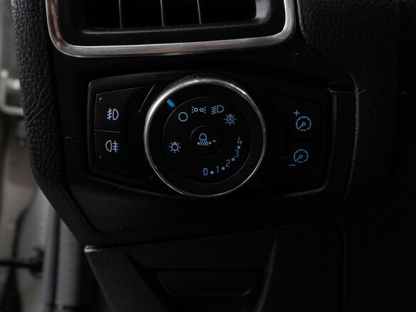 2011 Ford Focus III, серебристый, 1000000 рублей - вид 18