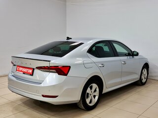 2021 Skoda Octavia IV (A8), серый, 1930000 рублей, вид 4