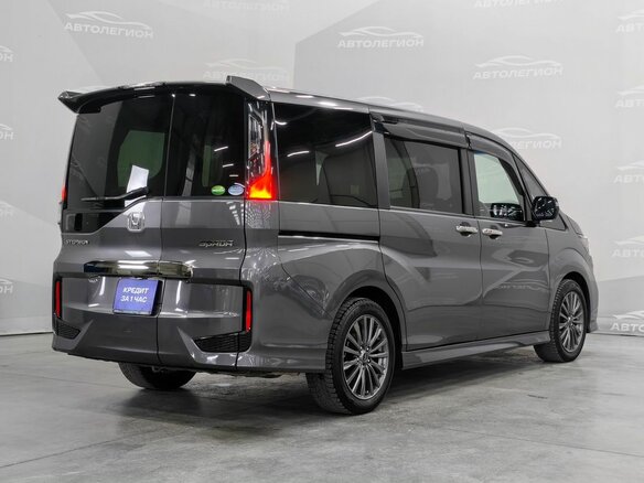 2020 Honda Stepwgn Spada V Рестайлинг, серый, 2700000 рублей - вид 4