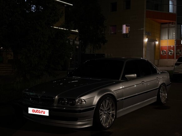 1999 BMW 7 серии 735i III (E38) Рестайлинг, серебристый, 1400000 рублей - вид 3