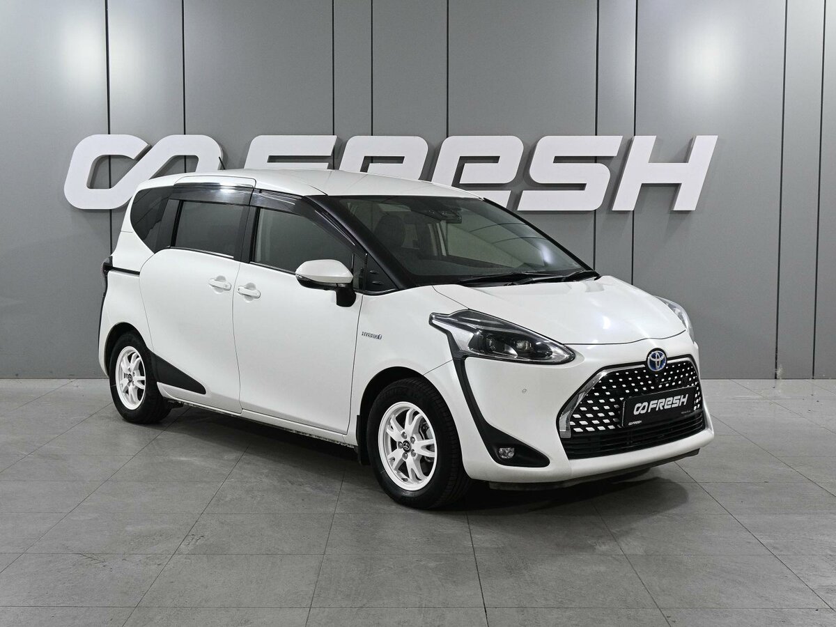 Открыть фотографии: Toyota Sienta II Рестайлинг