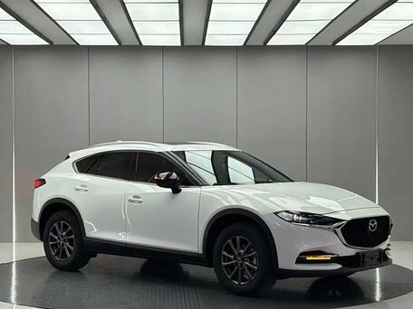 2023 Mazda CX-4 I Рестайлинг, белый, 1740000 рублей, вид 3