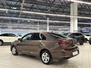 2021 Volkswagen Polo VI, коричневый, 1744000 рублей, вид 4