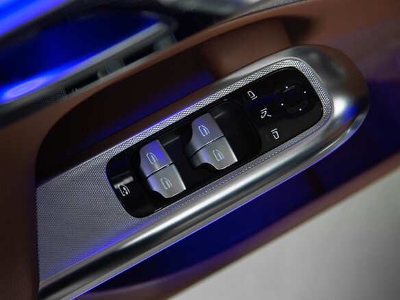 2026 Mercedes-Benz E-Класс 300 VI (W214, S214), чёрный - вид 10