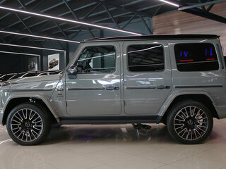 2025 Mercedes-Benz G-Класс AMG 63 AMG II (W465) Рестайлинг, серый, 32988000 рублей, вид 3