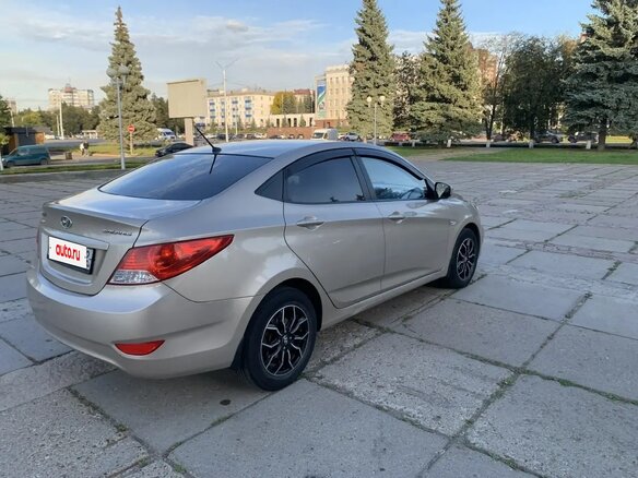2014 Hyundai Solaris I, бежевый, 850000 рублей - вид 5