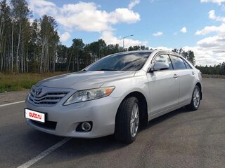 2011 Toyota Camry VI (XV40) Рестайлинг, серебристый, 1330000 рублей, вид 1
