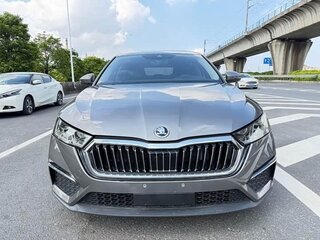 2022 Skoda Octavia IV (A8), серый, 2090000 рублей, вид 1