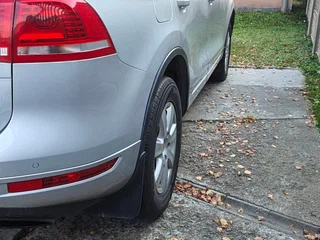 2014 Volkswagen Touareg II Рестайлинг, серый, 2500000 рублей, вид 5