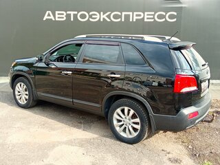 2009 Kia Sorento II, чёрный, 930000 рублей, вид 5
