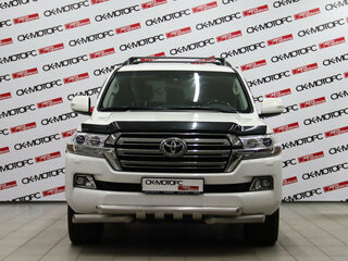 2016 Toyota Land Cruiser 200 Series Рестайлинг 2, белый, 5465750 рублей, вид 2