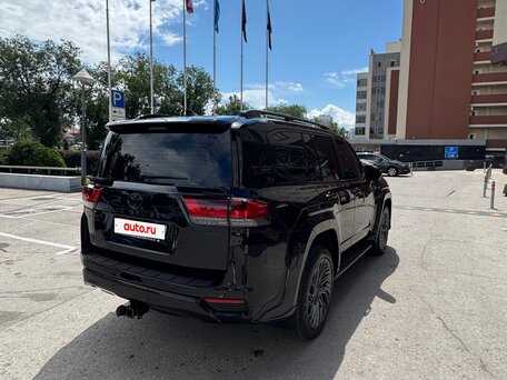 2022 Toyota Land Cruiser 300 Series, чёрный, 10500000 рублей, вид 3