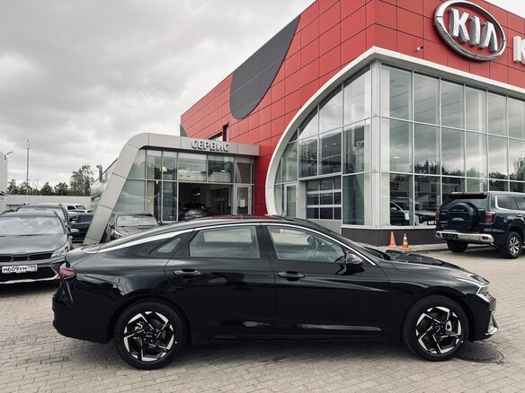 2026 Kia K5 III Рестайлинг, чёрный, 5070000 рублей - вид 9