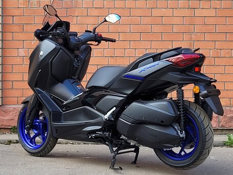 2024 Yamaha XMAX, чёрный, 723000 рублей, вид 3