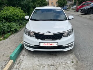 2016 Kia Rio III Рестайлинг, белый, 760000 рублей, вид 1