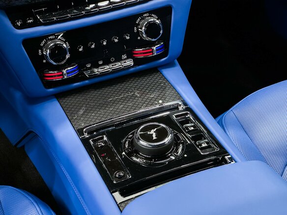 2026 Rolls-Royce Spectre Black Badge I Рестайлинг (Series II), чёрный, 74000000 рублей - вид 22