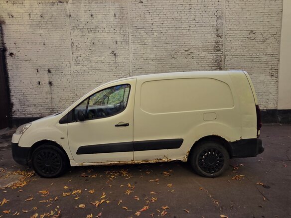 2012 Peugeot Partner, белый, 320000 рублей - вид 3